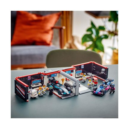 LEGO® City: F1® Garage & Mercedes-AMG & Alpine Cars (60444) - Image 6