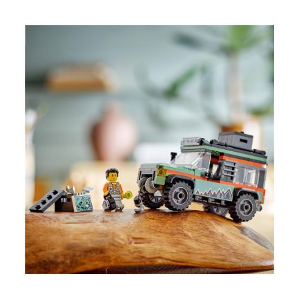 LEGO® City: Off-Road 4x4 Mountain Truck (60447) - Image 6